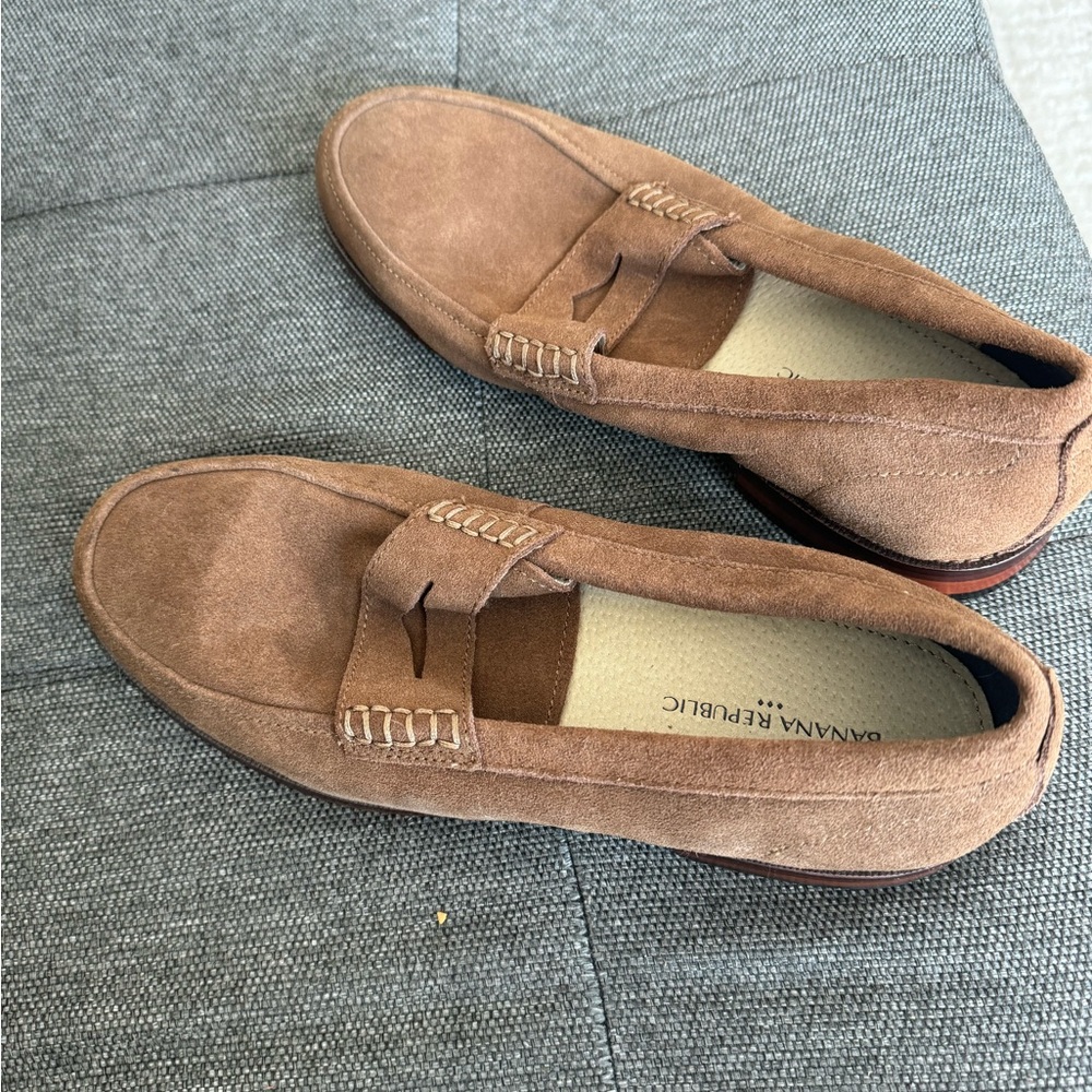 Men’s Banana Republic suede brown